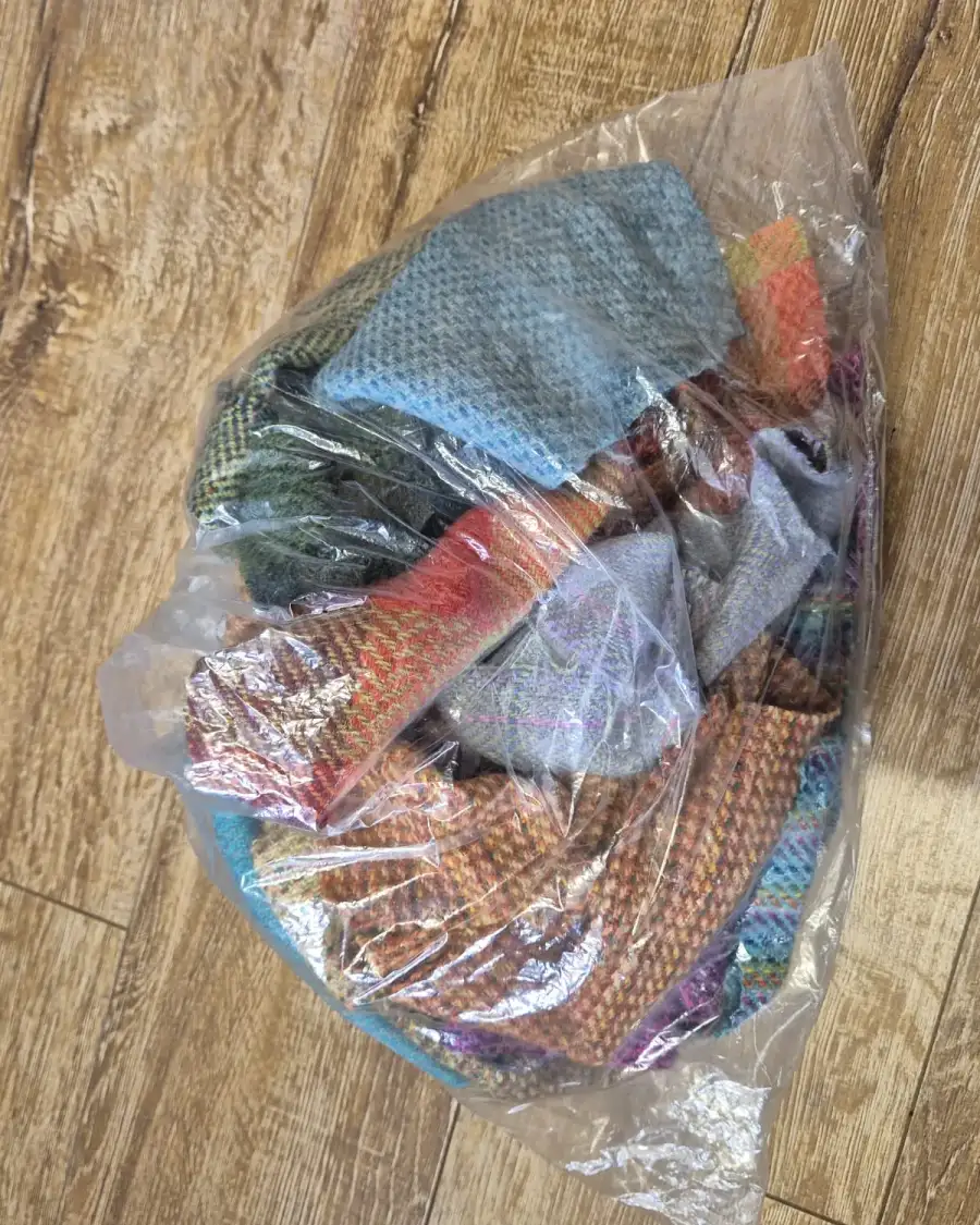 Two Sisters Tweed scraps - 8