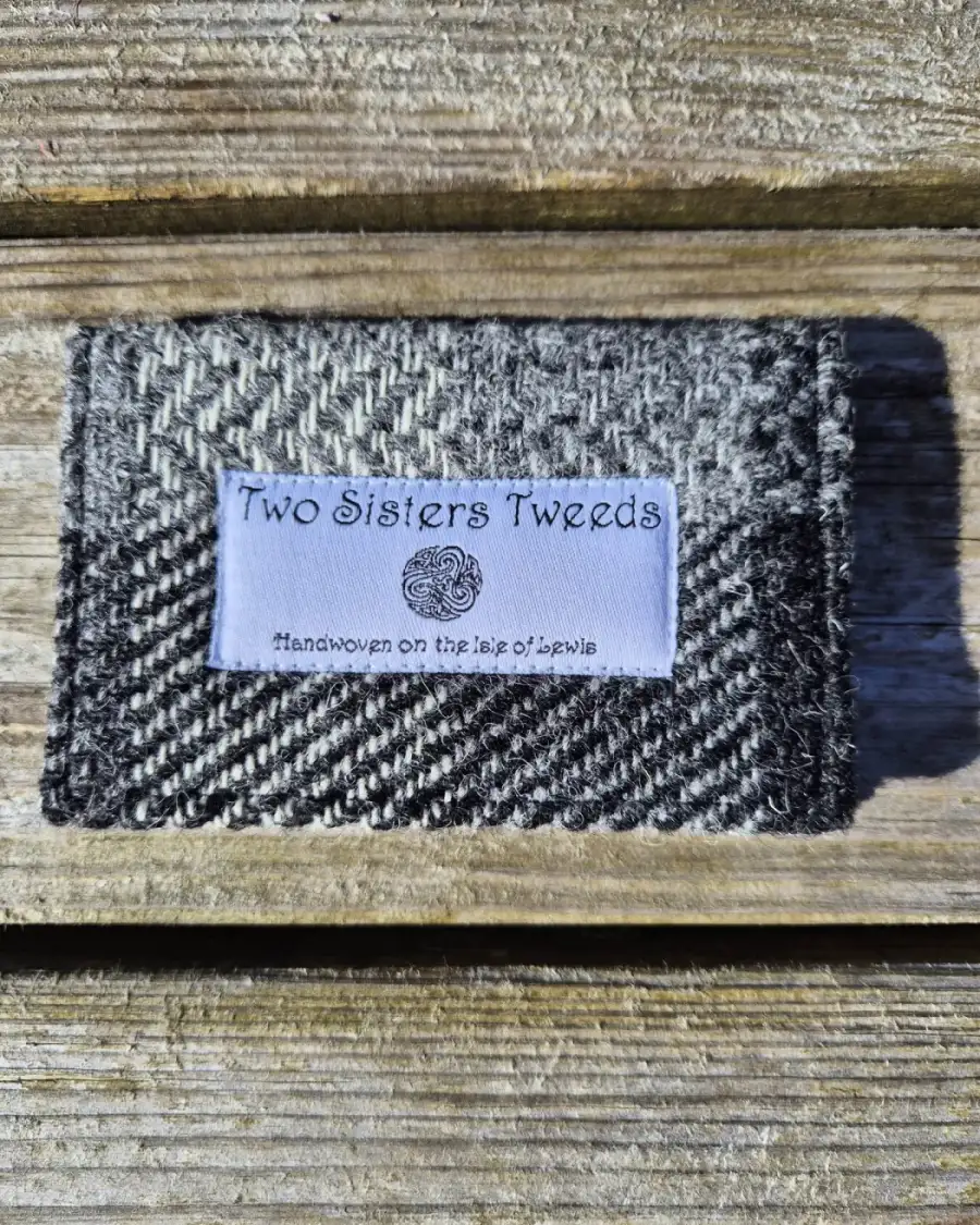 Two Sisters Tweed Card Holder