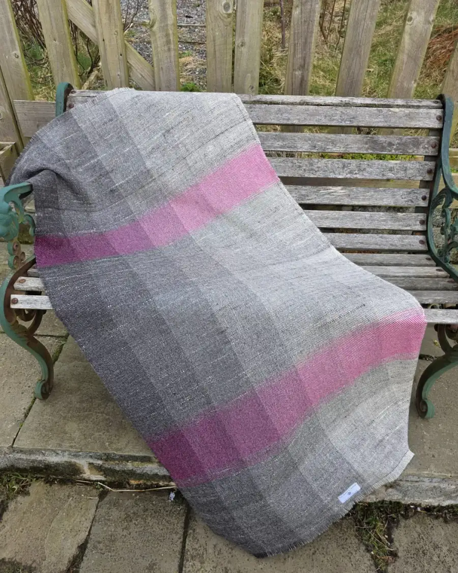 Two Sisters Tweed Throw gotland