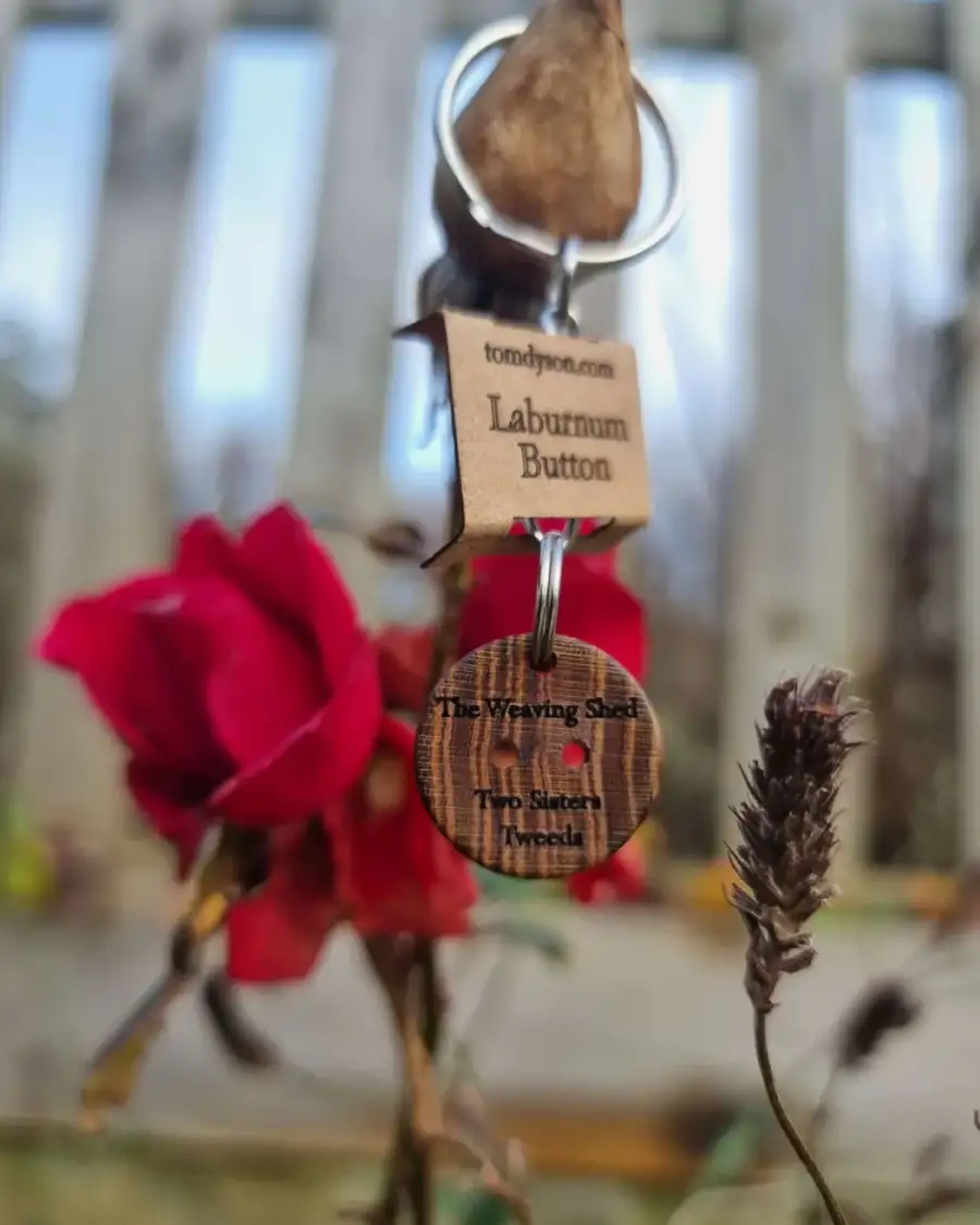 Laburnum button keyring