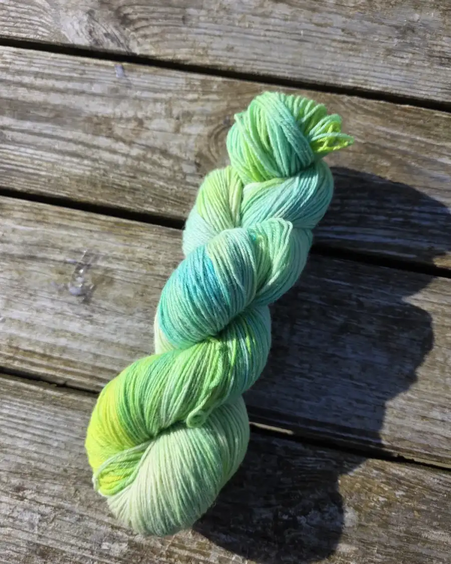 Hand-Dyed Yarn: Bluefaced Leicester,  4 ply