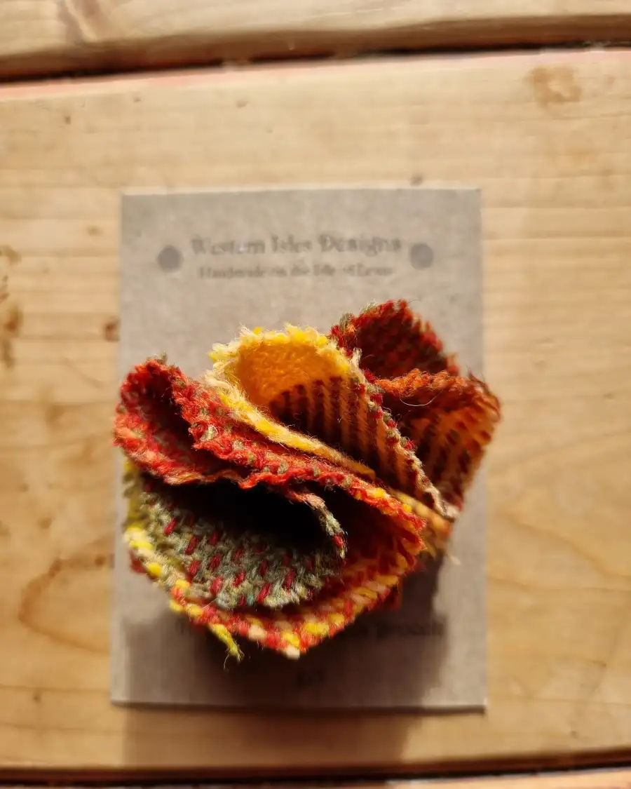 Three Sisters Tweed pin brooch