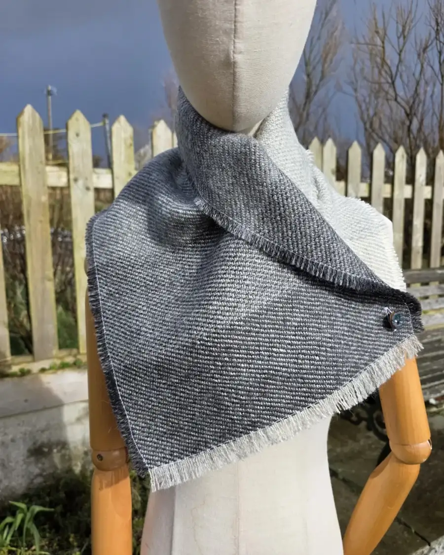 Two Sisters Tweed Neckwarmer gotland