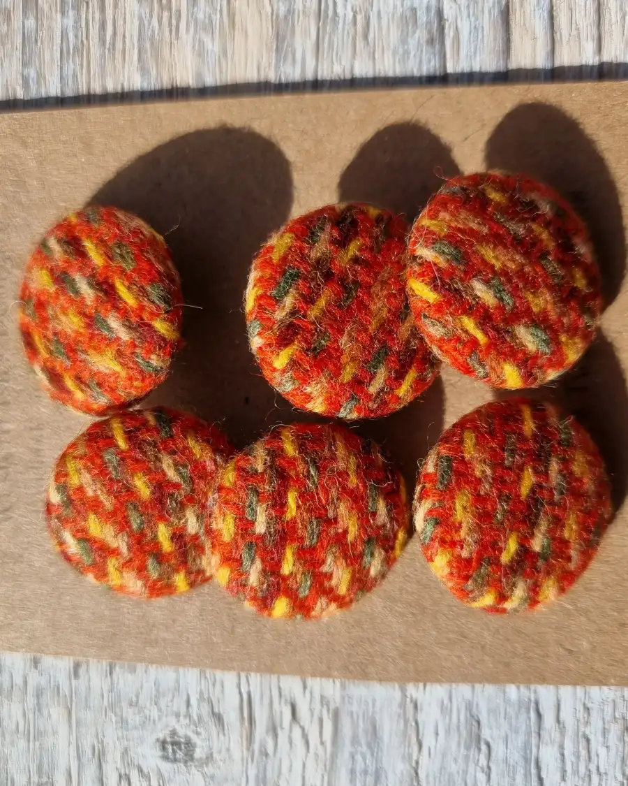 Three Sisters Tweed Buttons - 5 3